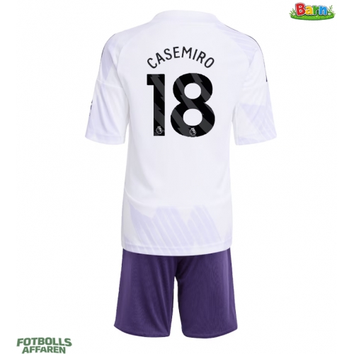 Manchester United Casemiro #18 Bortaställ Barn 2025-26 Kortärmad (+ Korta byxor)